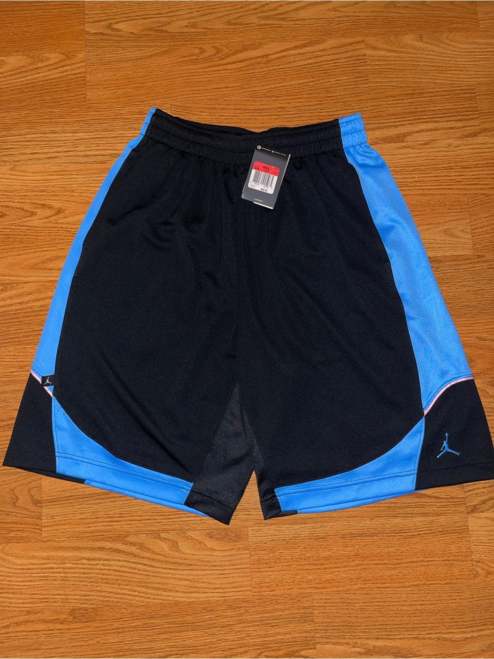 Rare Nike Air Jordan basketball shorts men’s Large black unc blue